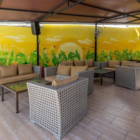 Hotel Makaazi Nyali à Mombasa Extérieur photo