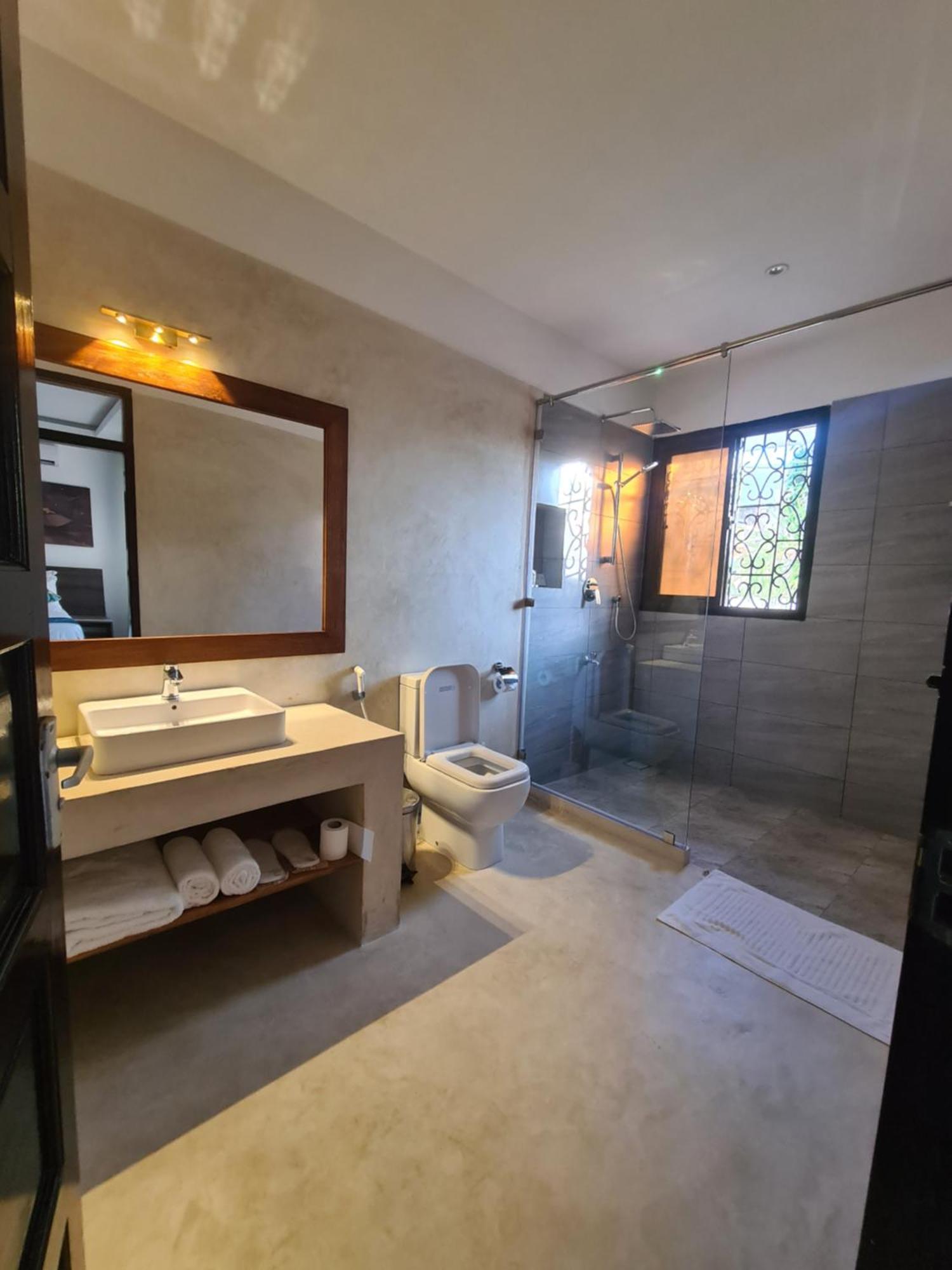 Hotel Makaazi Nyali à Mombasa Extérieur photo