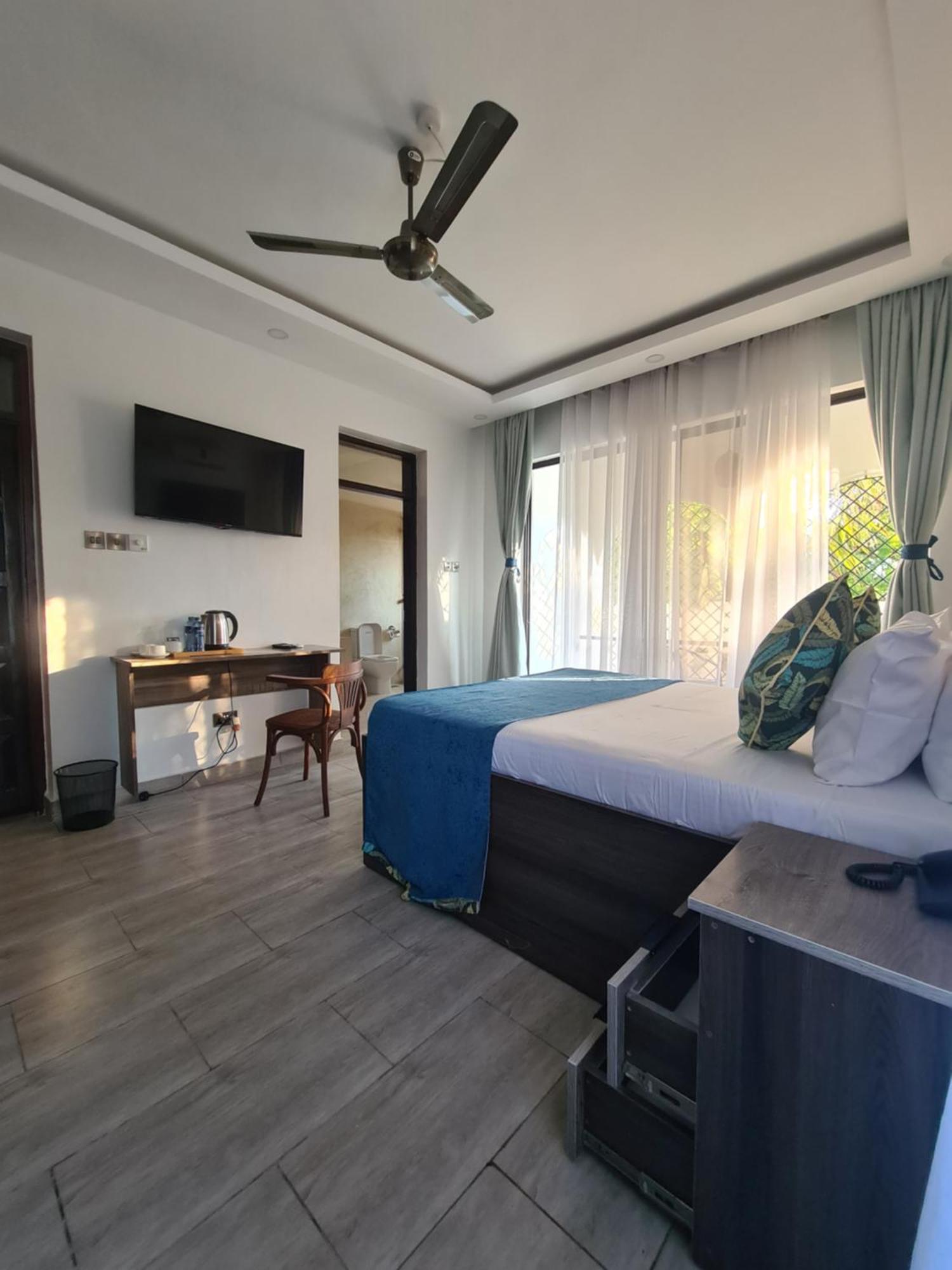 Hotel Makaazi Nyali à Mombasa Extérieur photo