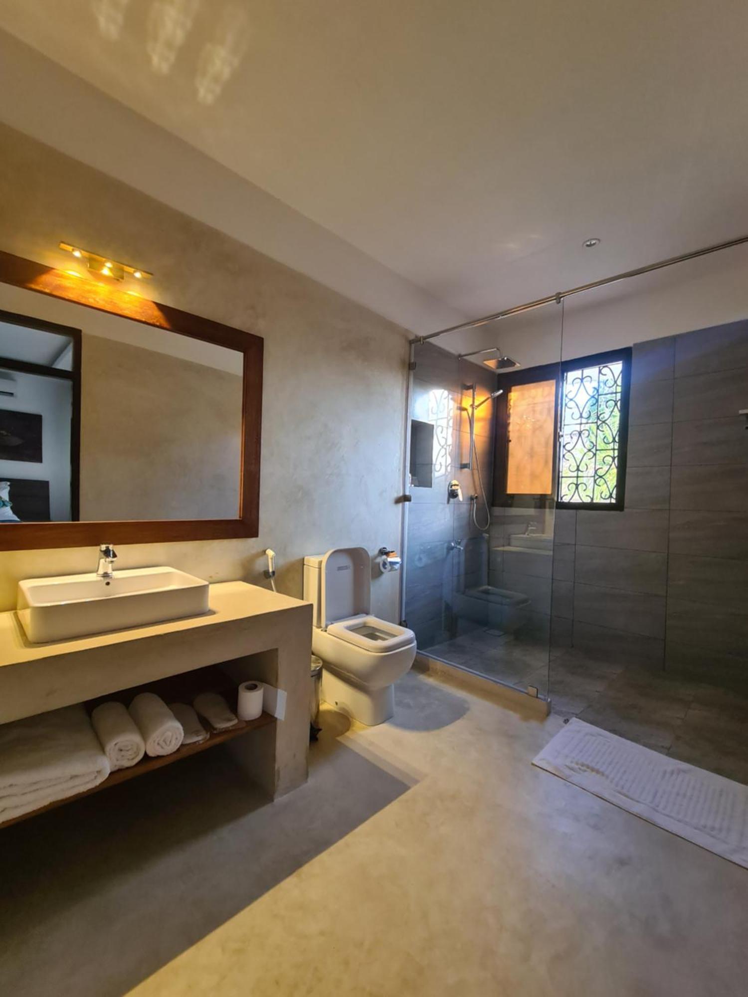 Hotel Makaazi Nyali à Mombasa Extérieur photo